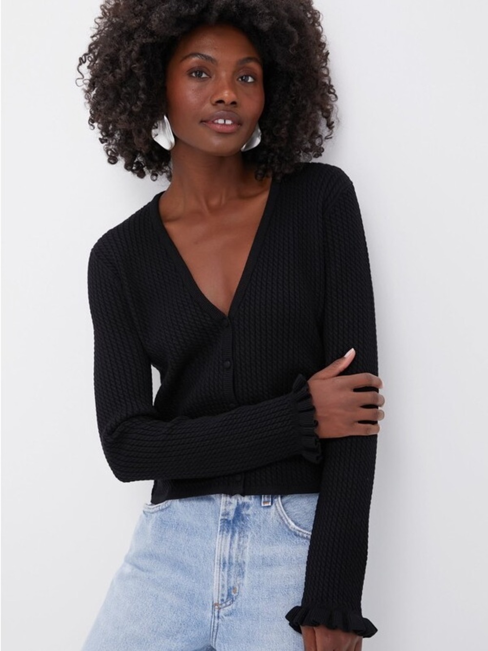 Pomander Place Black Ribbed V-Neck Cardigan